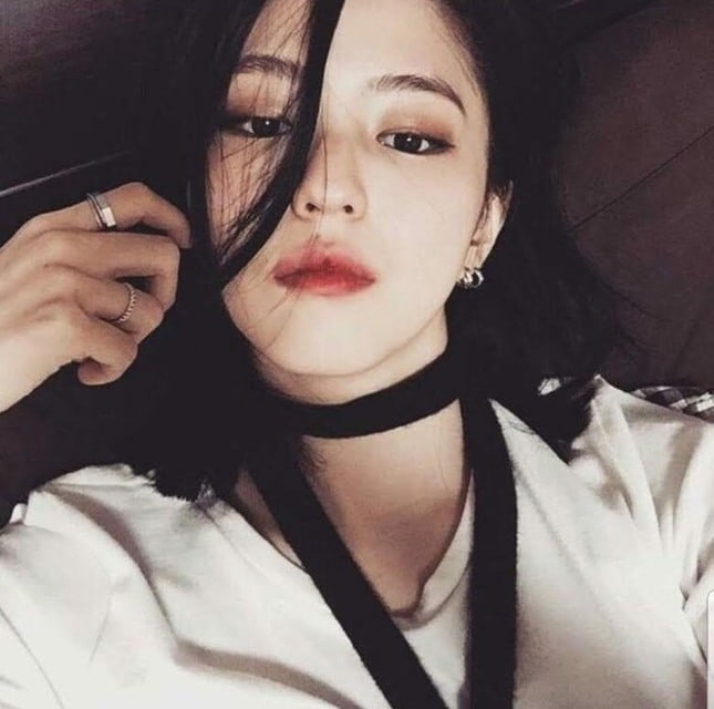 Rising Actress Han So Hee Criticized For Past Smoking and Tattoo Pictures  Friend Calls Out Koreas Sexist Society  Koreaboo